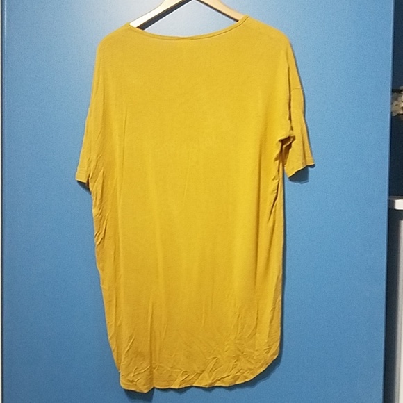 Lularoe Irma Top - Picture 2 of 2